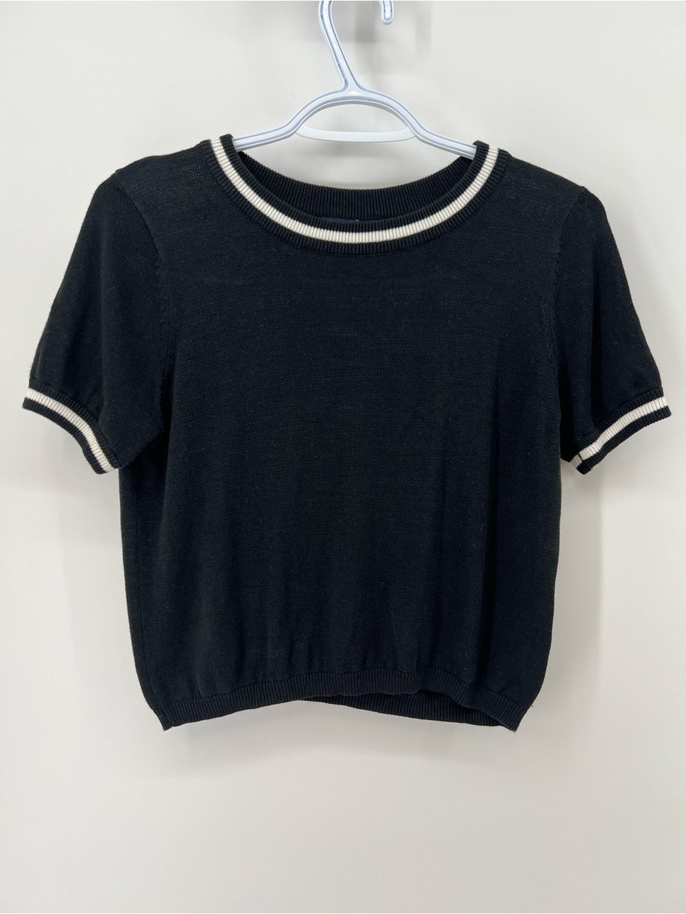 Brandy Melville Cropped Black Short-Sleeve Knit Sweater Top with White Trim